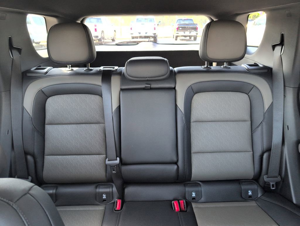 New 2026 Chevrolet Equinox LT w/ Convenience Package II FWD image 29