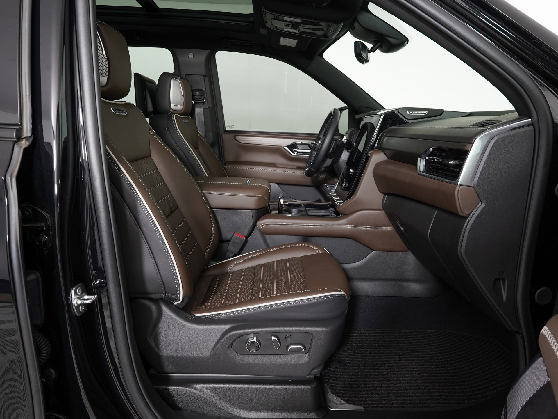 Used 2025 GMC Yukon XL Denali Ultimate image 10