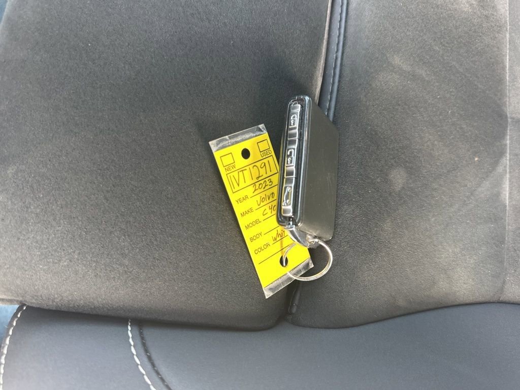 Used 2023 Volvo C40 P8 Recharge Ultimate image 36