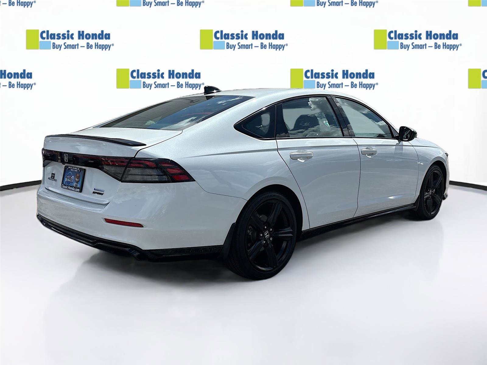 Used 2023 Honda Accord Sport image 8