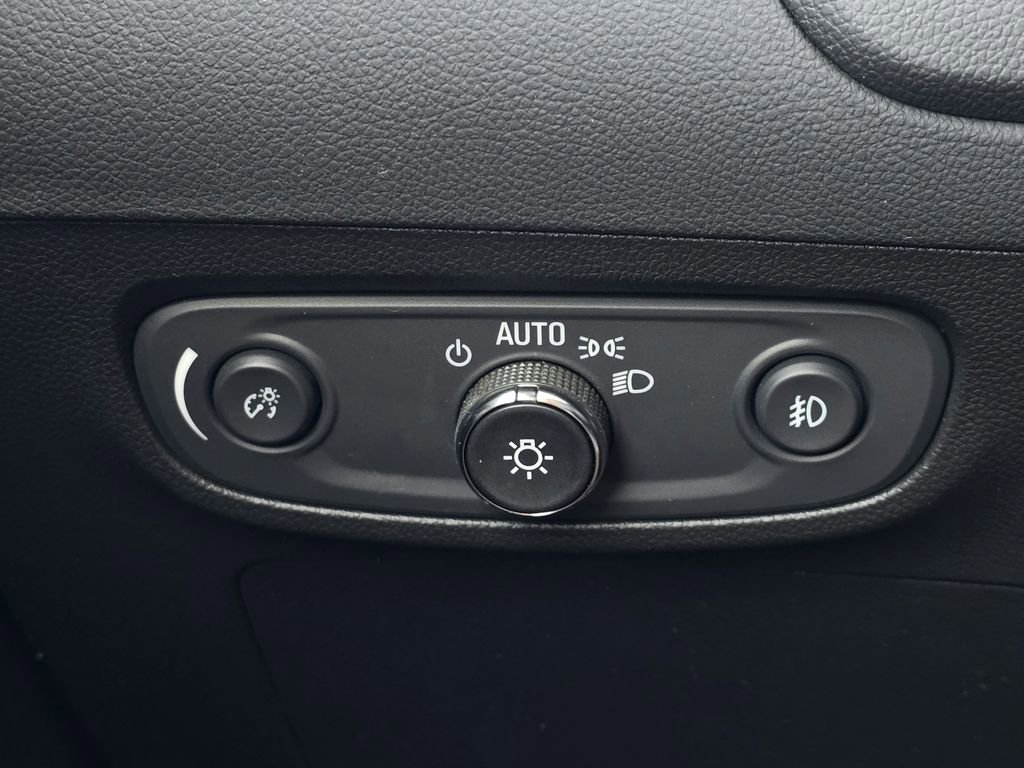 Used 2023 Buick Encore GX Select FWD image 22