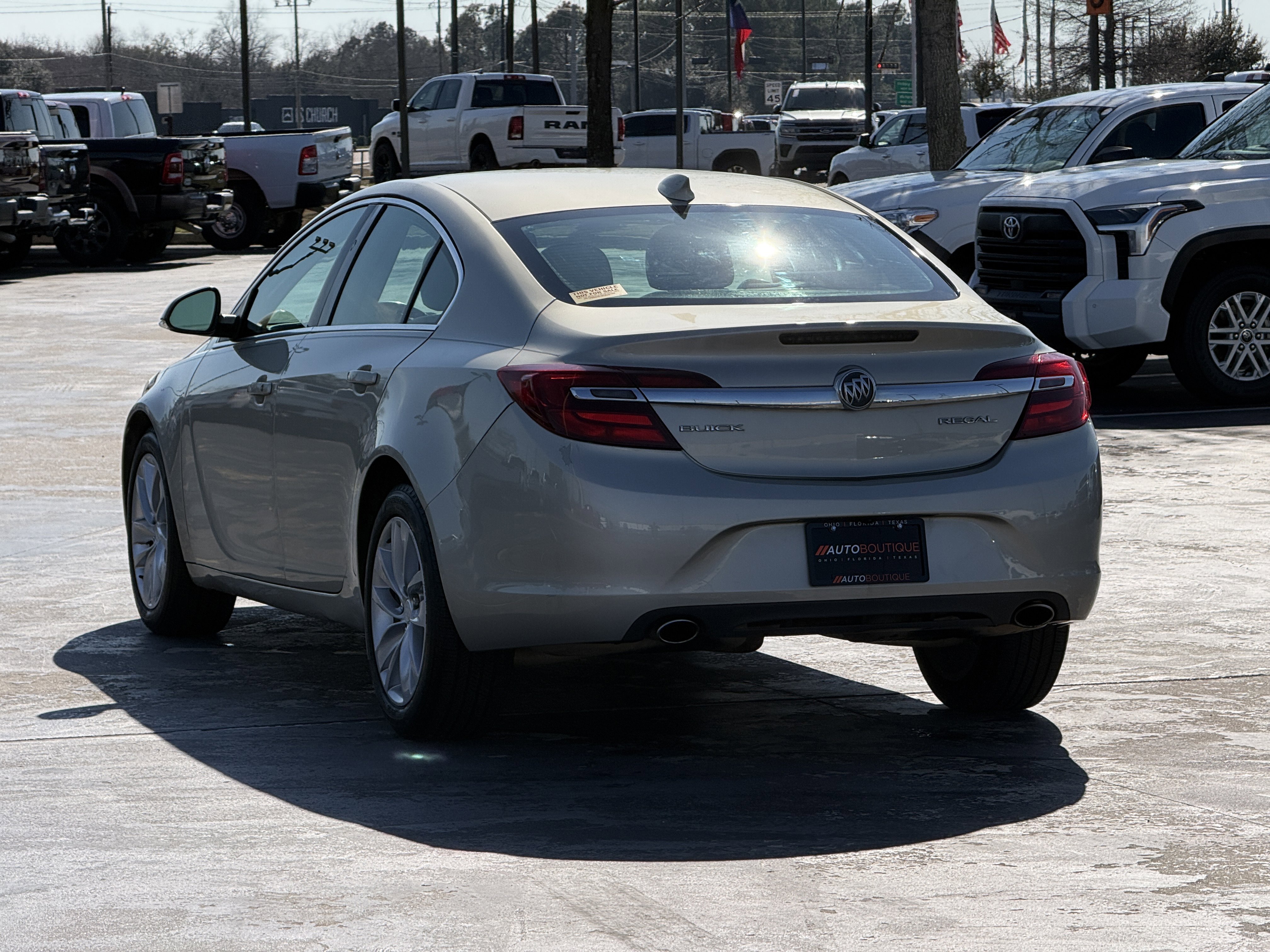 Used 2016 Buick Regal FWD image 9