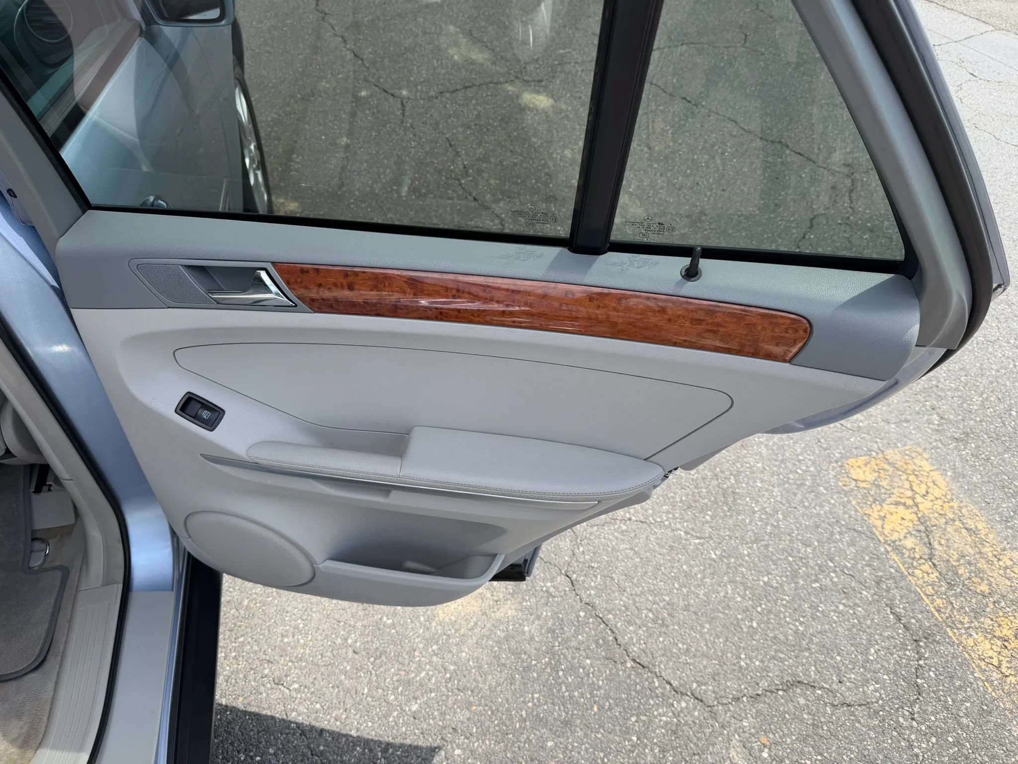 Used 2008 Mercedes-Benz ML 320 4MATIC image 37