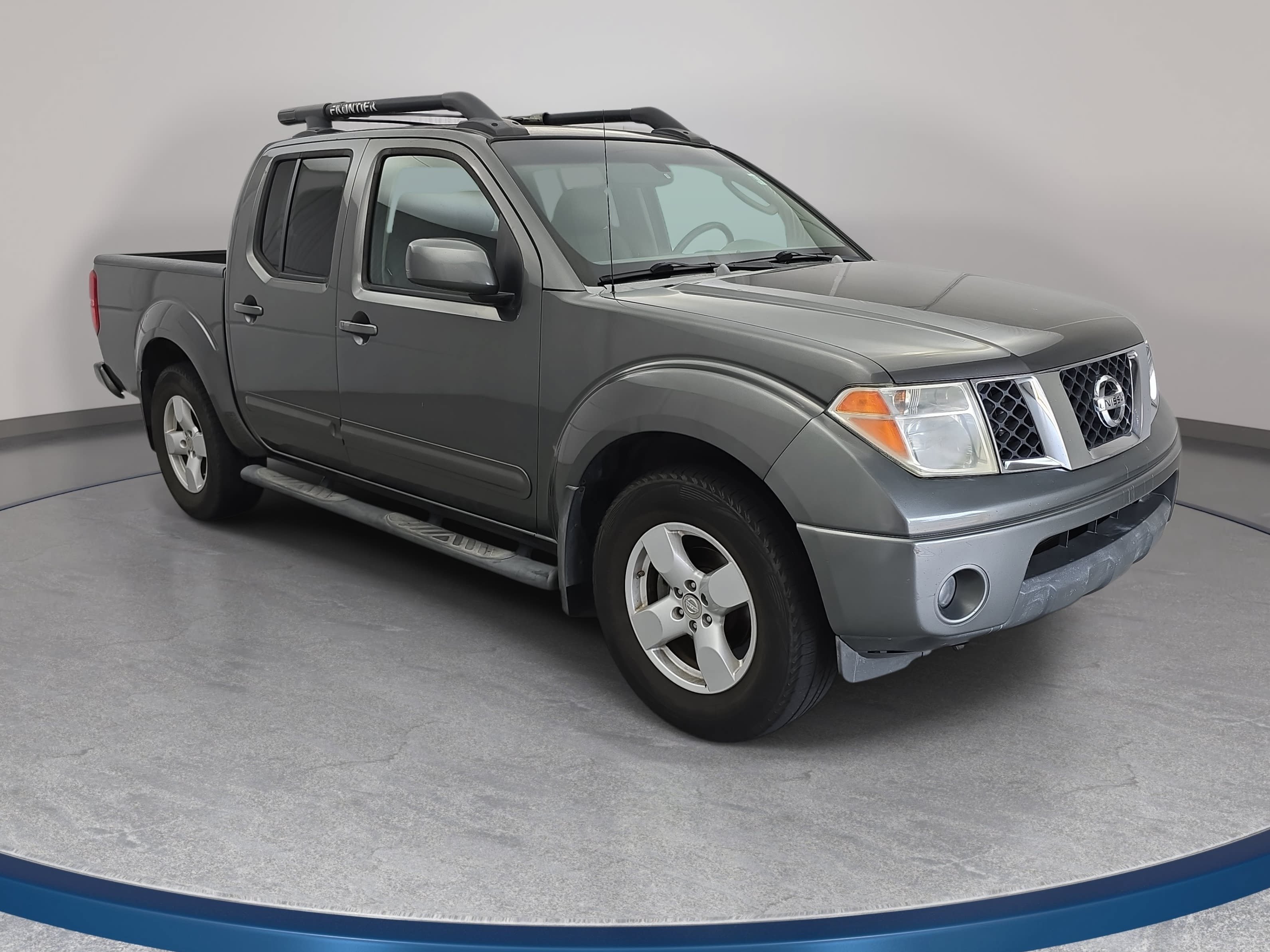 Used 2005 Nissan Frontier LE w/ (X01) Leather Pkg RWD image 3