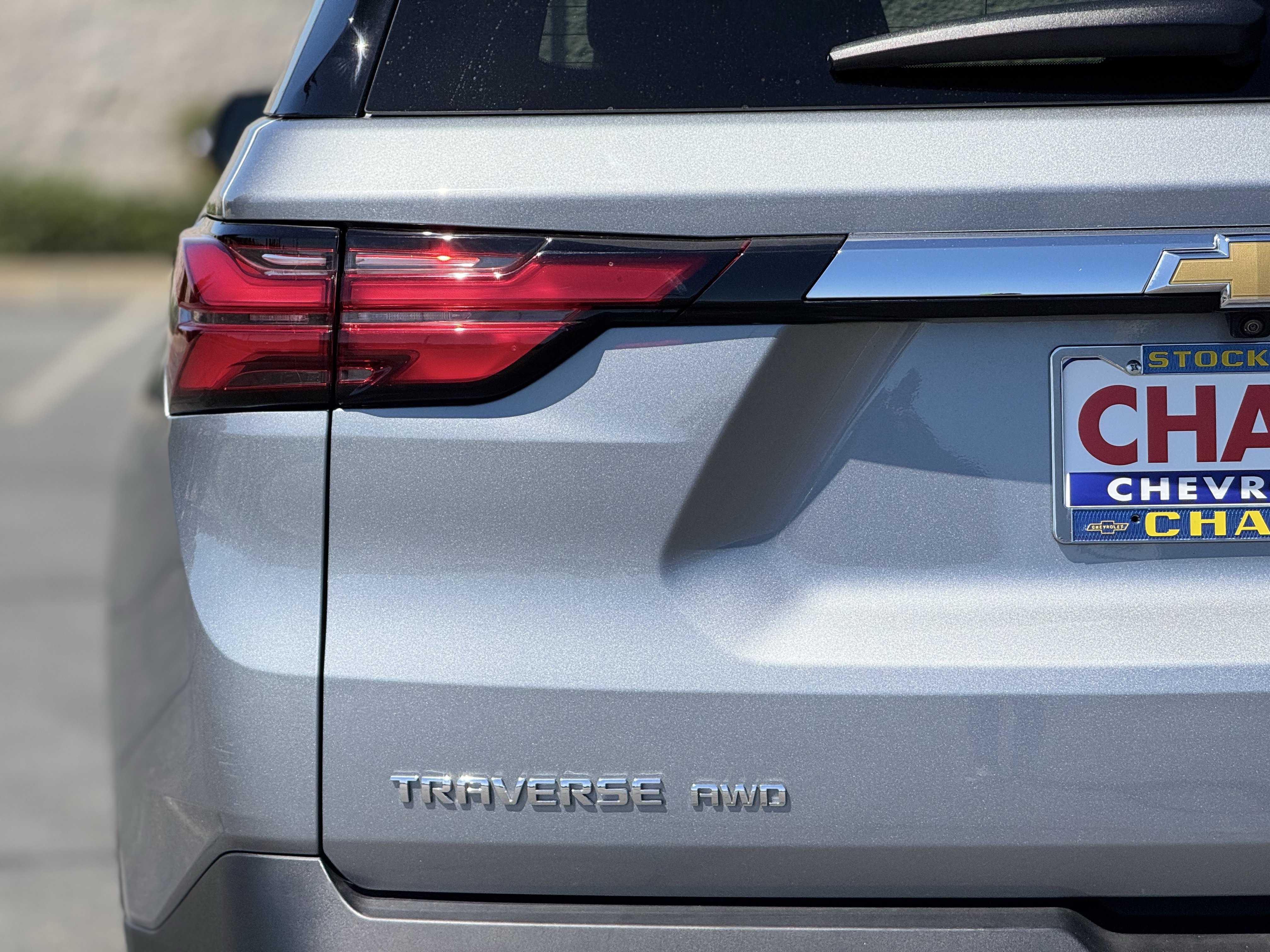 Certified 2023 Chevrolet Traverse LT w/ LPO, Cargo Package AWD/4WD image 7