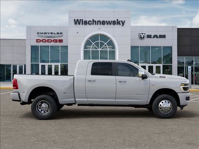 New 2026 RAM 3500 Laramie AWD/4WD image 21