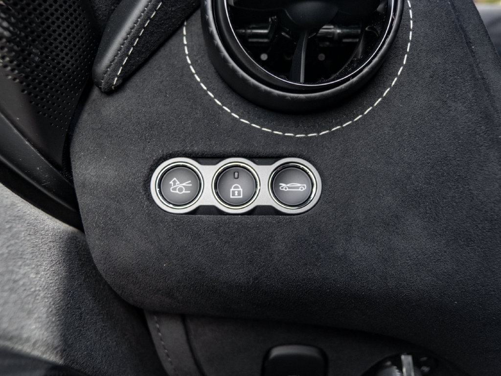 New 2027 McLaren 750S RWD image 15