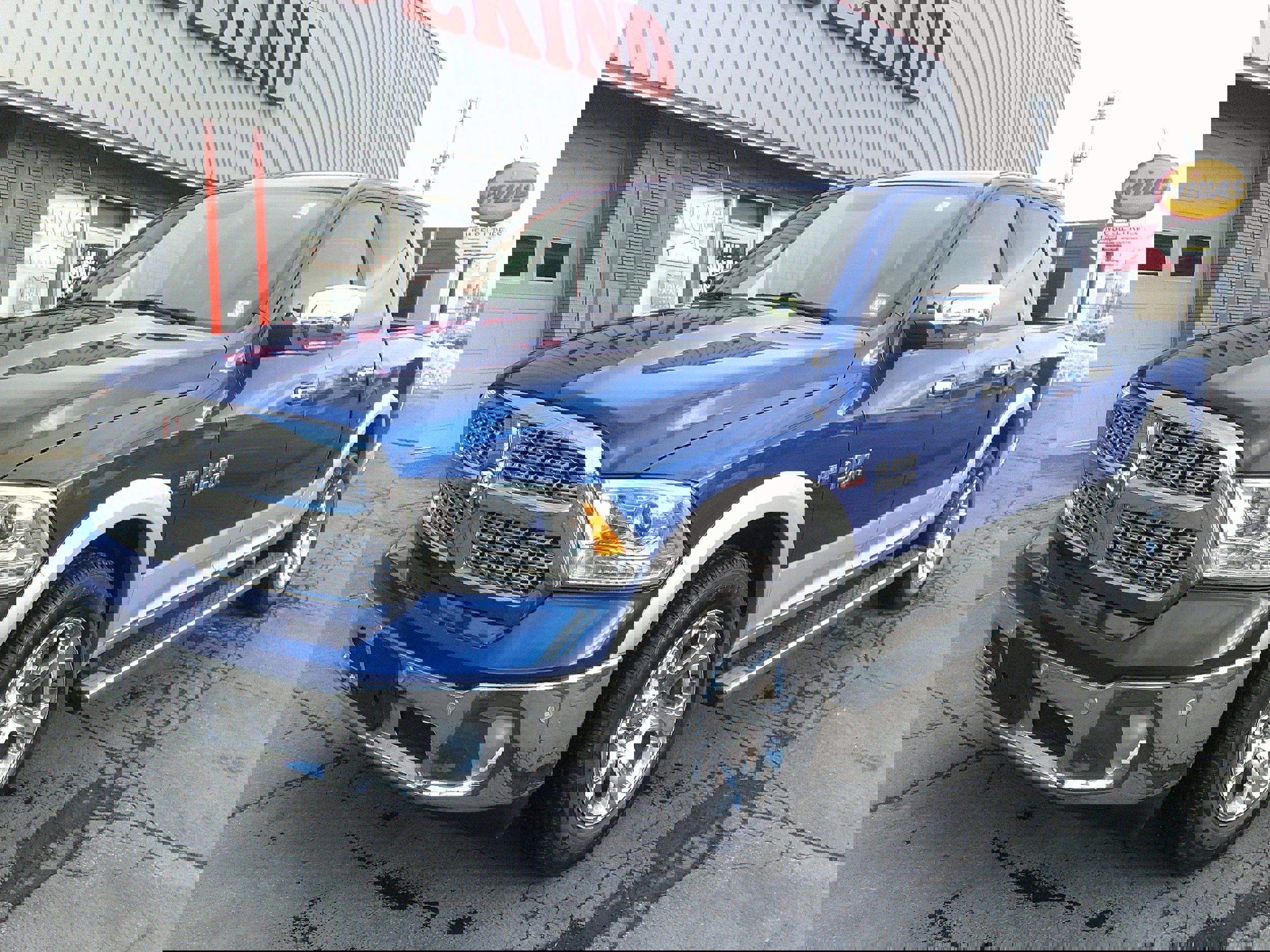 Used 2017 RAM 1500 Laramie w/ Convenience Group image 12