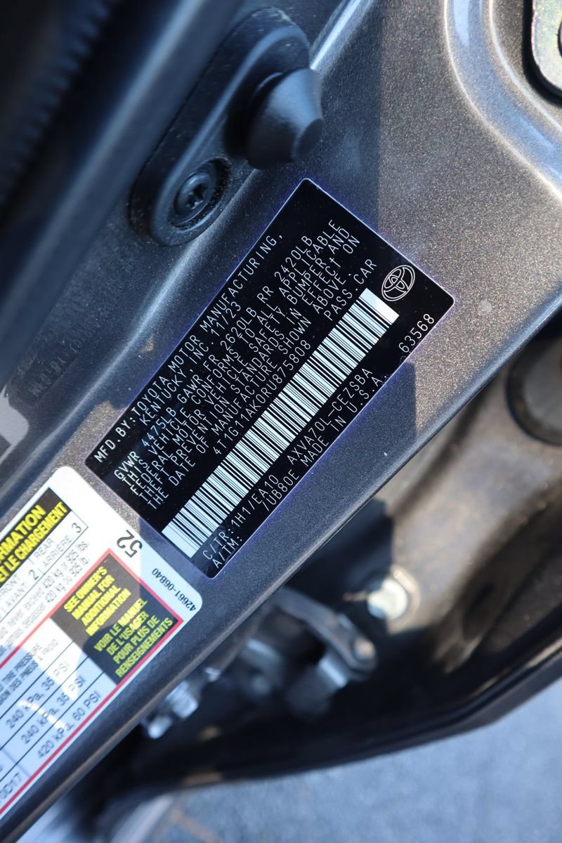 Used 2024 Toyota Camry SE FWD image 30
