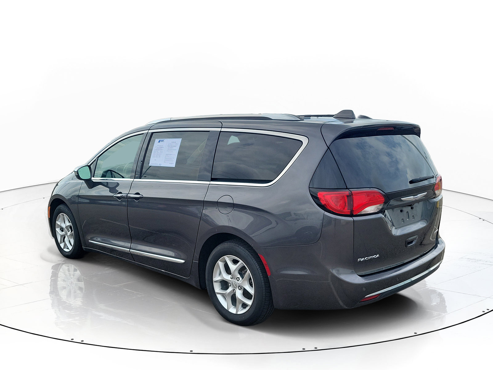 Used 2019 Chrysler Pacifica Limited FWD image 4