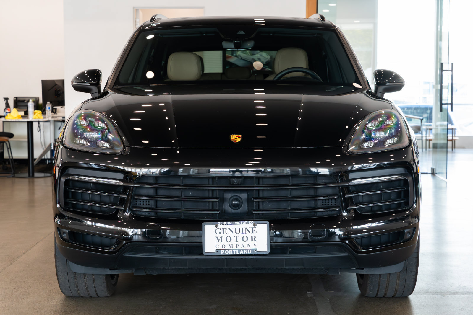Used 2023 Porsche Cayenne S AWD/4WD image 2