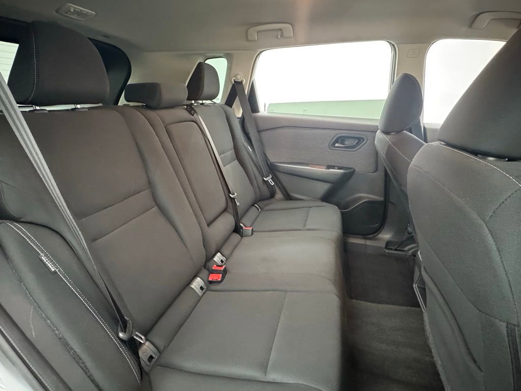 Used 2023 Nissan Rogue S FWD image 34