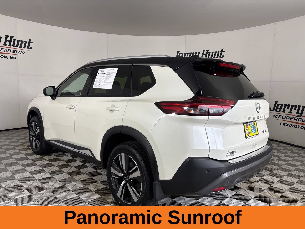 Used 2023 Nissan Rogue SL AWD/4WD image 7