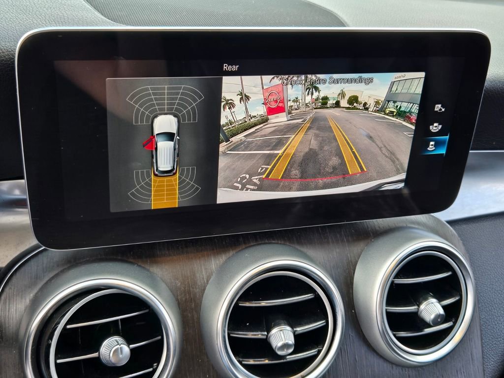 Used 2021 Mercedes-Benz GLC 300 4MATIC image 22