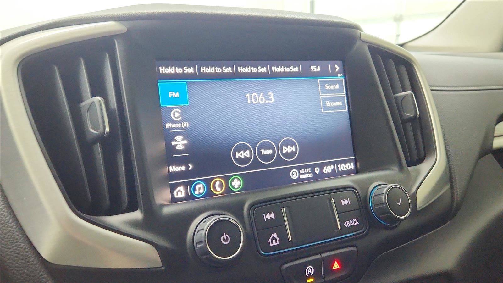 Used 2022 GMC Terrain SLT image 32