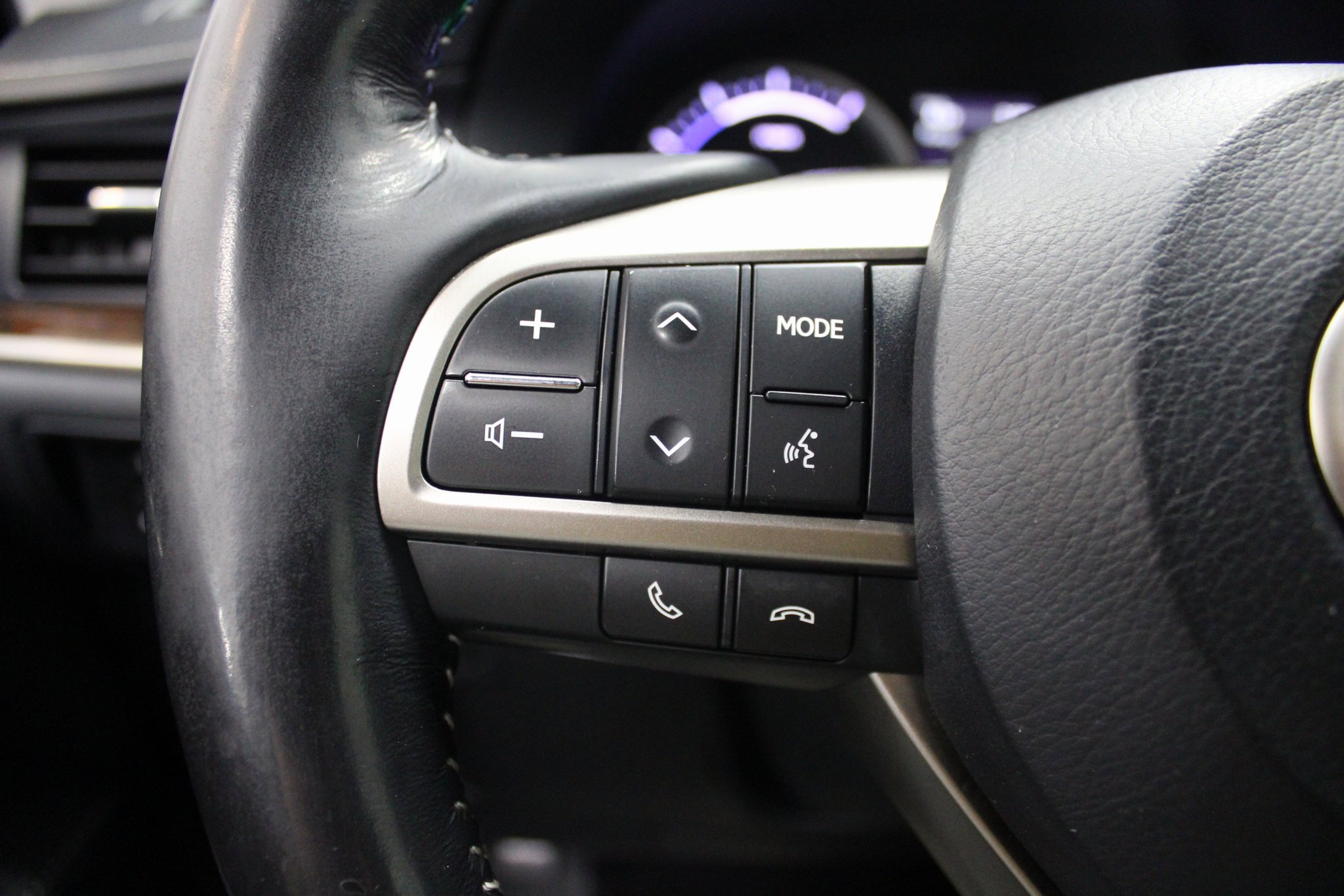 Used 2018 Lexus ES 300h image 38