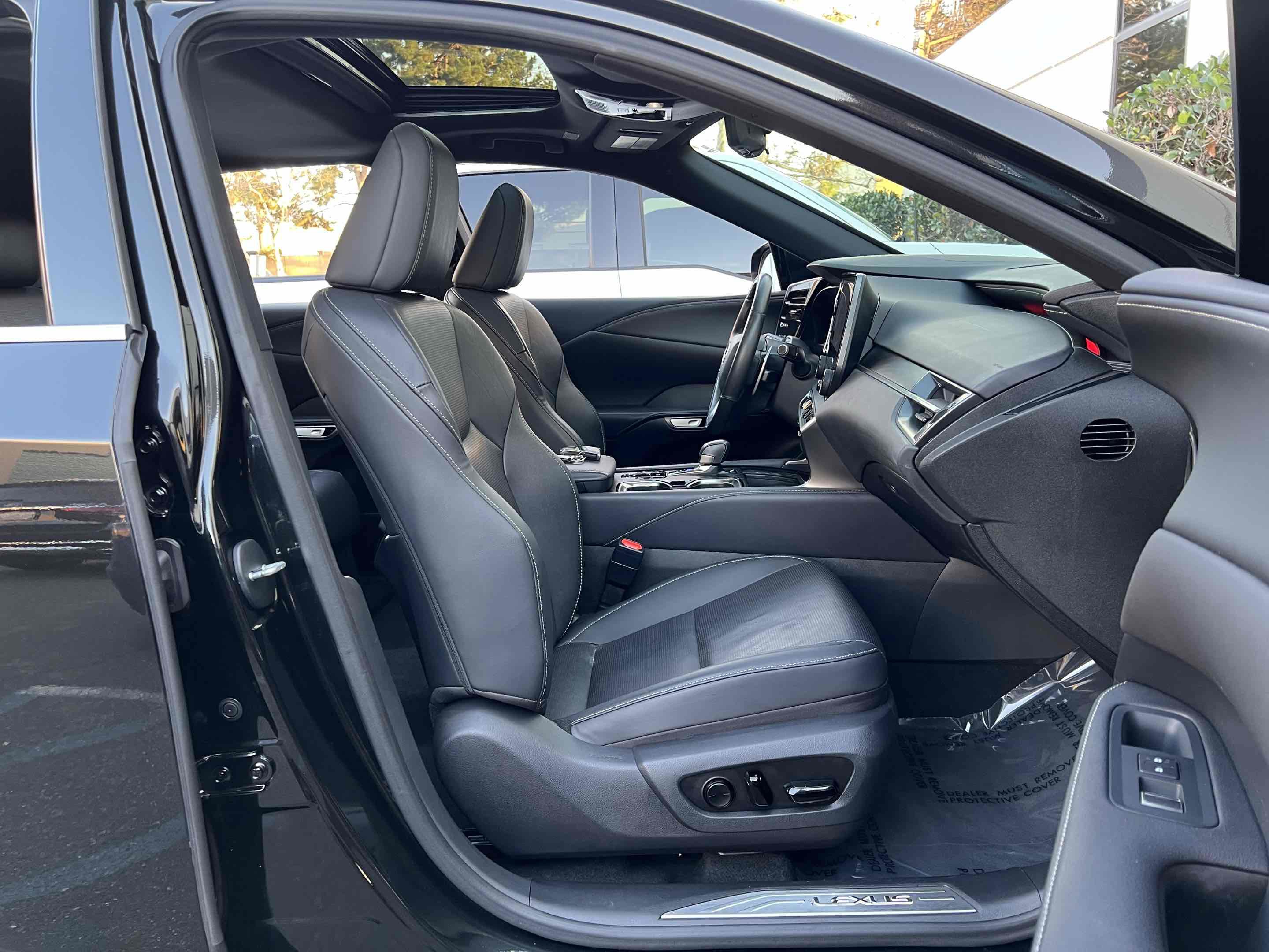 Used 2023 Lexus RX 350 w/ Cold Area Package image 86