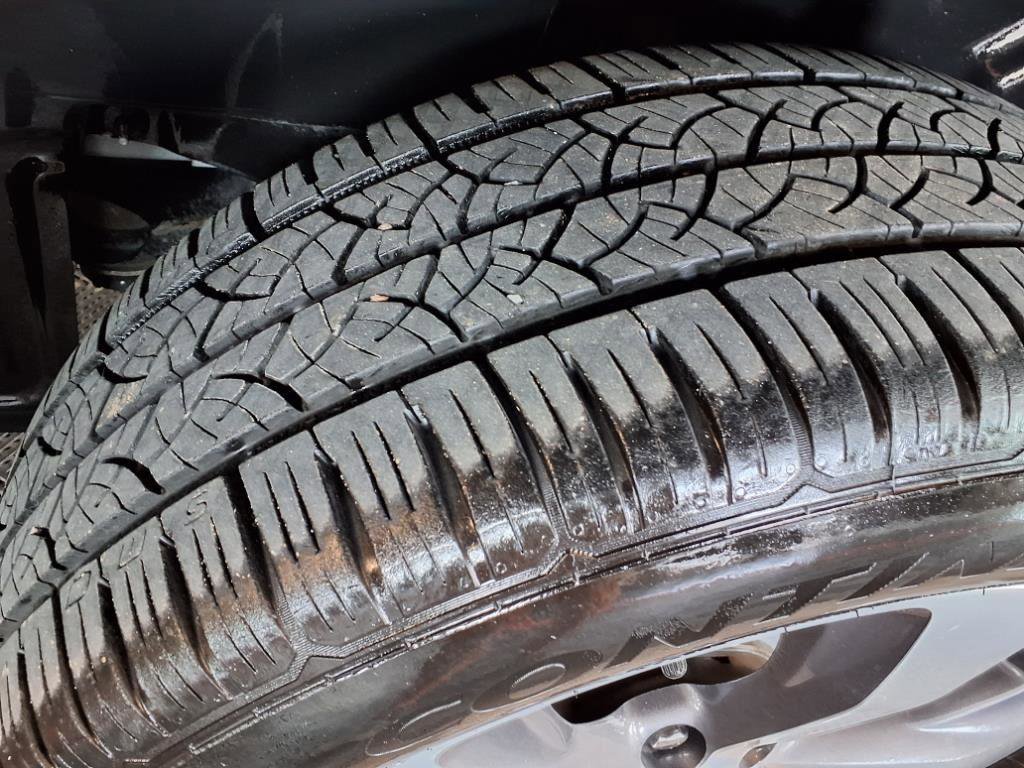 Used 2019 Jeep Cherokee Limited image 10