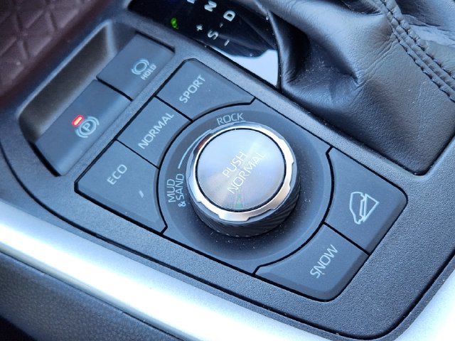 Used 2024 Toyota RAV4 Limited AWD/4WD image 22