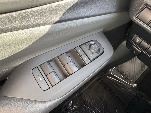 Used 2023 Toyota Prius LE image 29