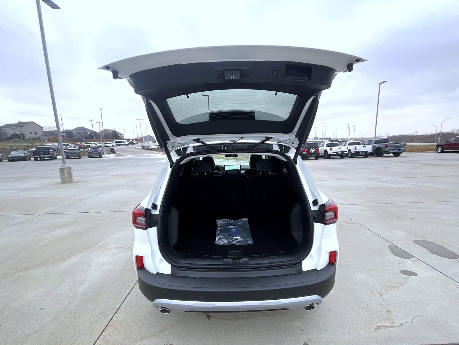 New 2026 Ford Escape SE image 13