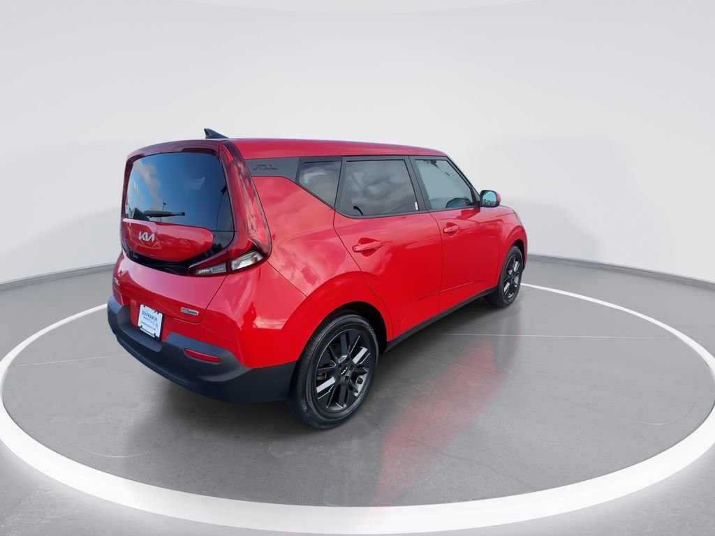 Used 2022 Kia Soul EX image 8