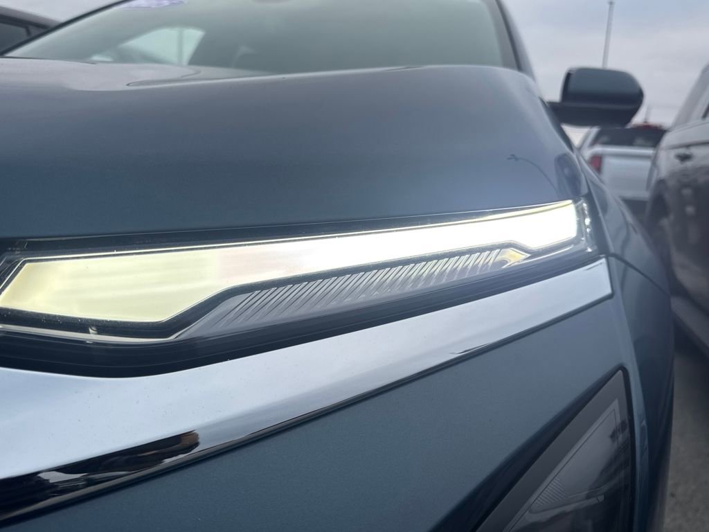 Used 2025 Chevrolet Equinox LT w/ Convenience Package II image 19