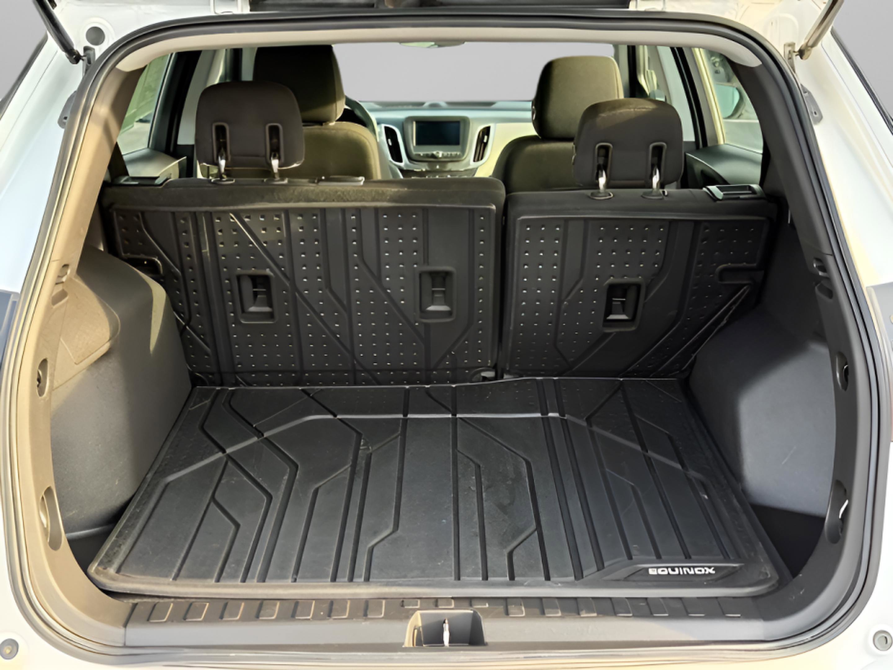 Used 2020 Chevrolet Equinox LS w/ LPO, Floor Liner Package image 8