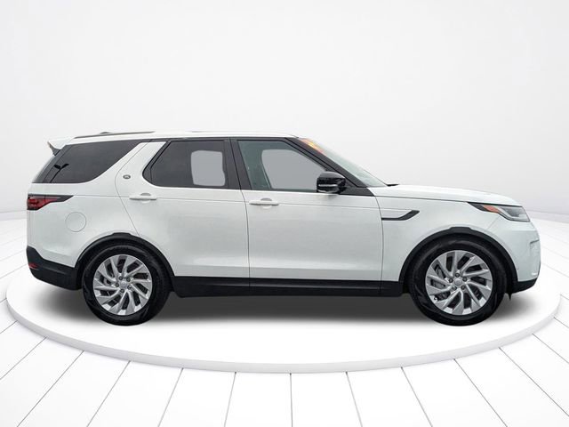 Used 2024 Land Rover Discovery S image 12
