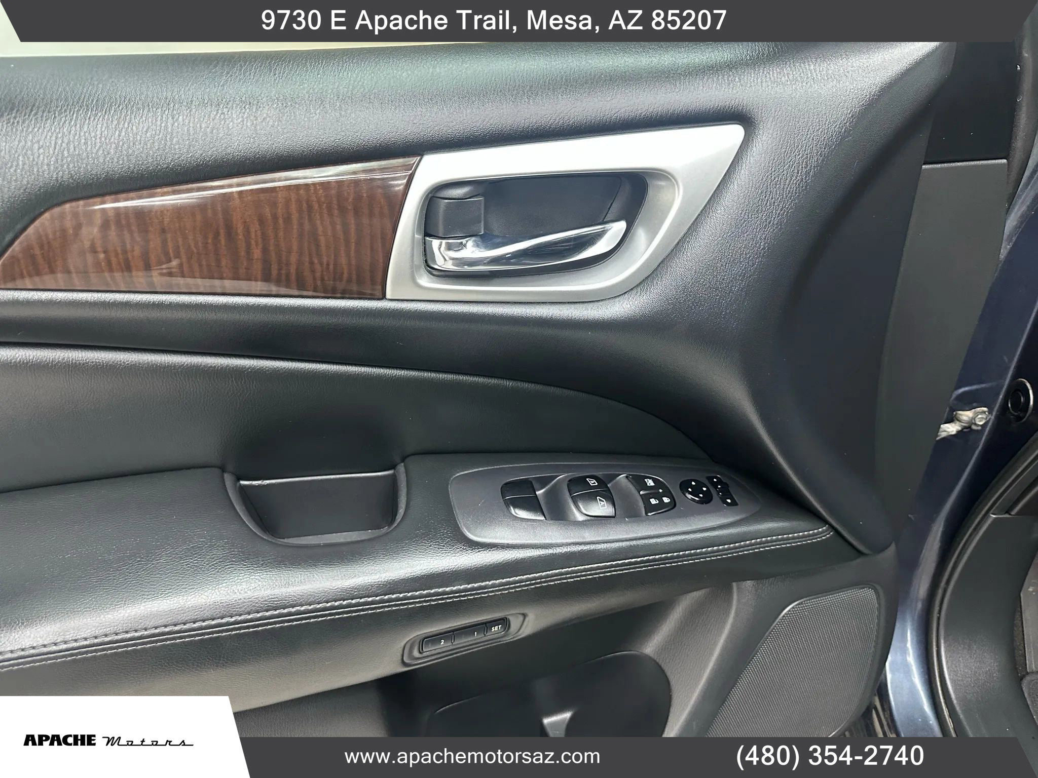 Used 2016 Nissan Pathfinder SL image 17