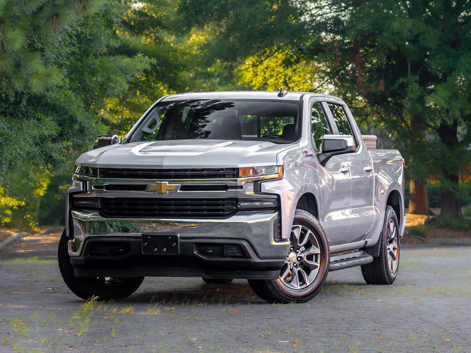 Used 2020 Chevrolet Silverado 1500 LT w/ All-Star Edition AWD/4WD image 2