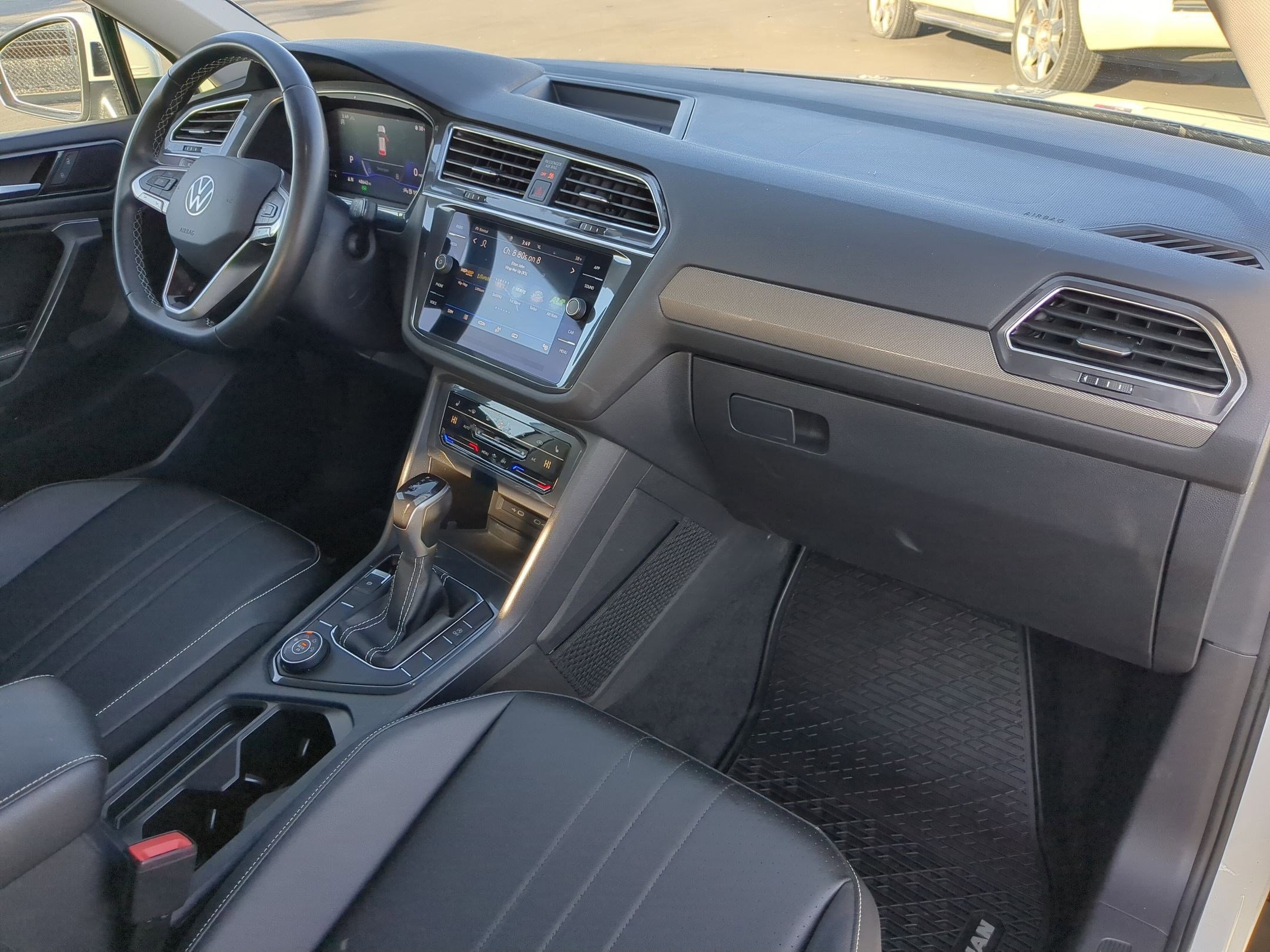 Used 2023 Volkswagen Tiguan SE image 20