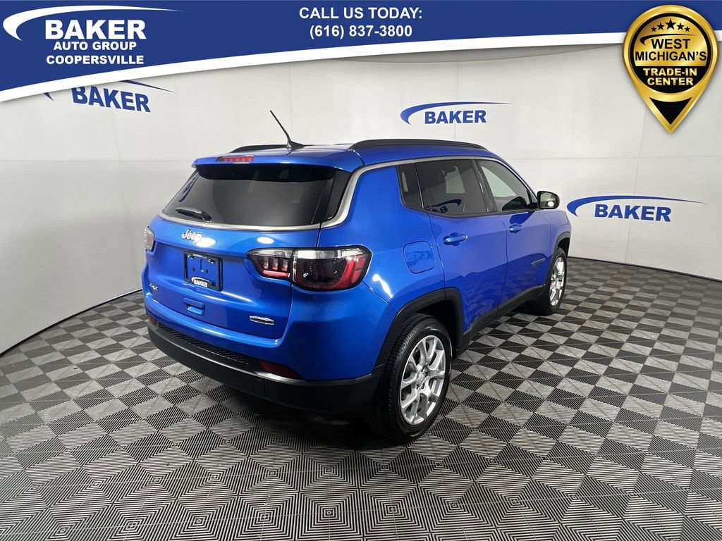 Used 2024 Jeep Compass Latitude image 9