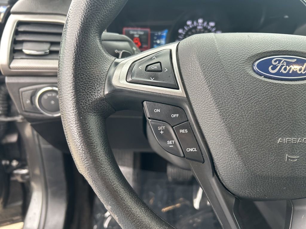 Used 2018 Ford Fusion SE w/ Fusion SE Technology Package image 15