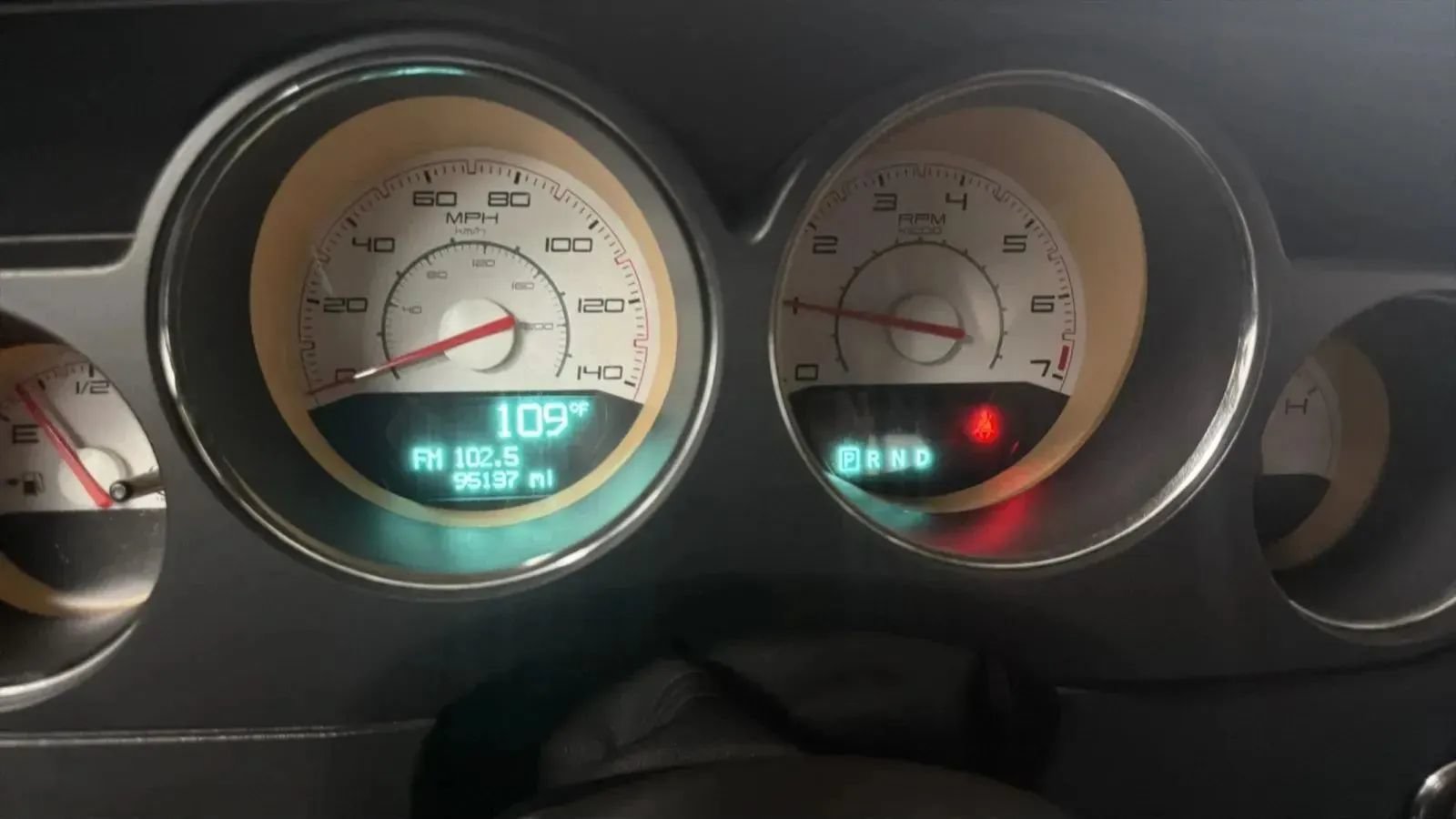 Used 2014 Dodge Challenger SXT RWD image 22