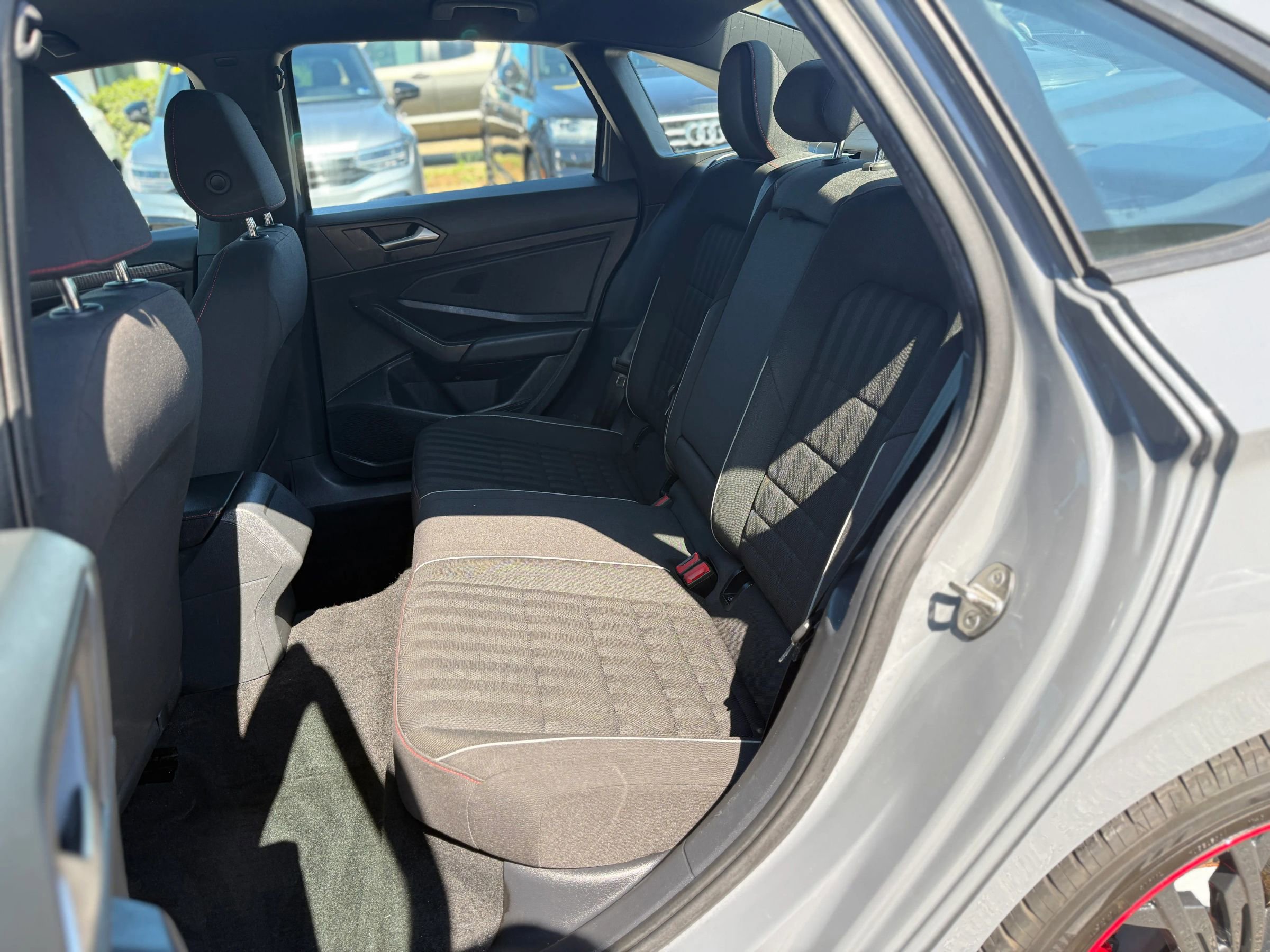 Used 2019 Volkswagen Jetta GLI FWD image 18