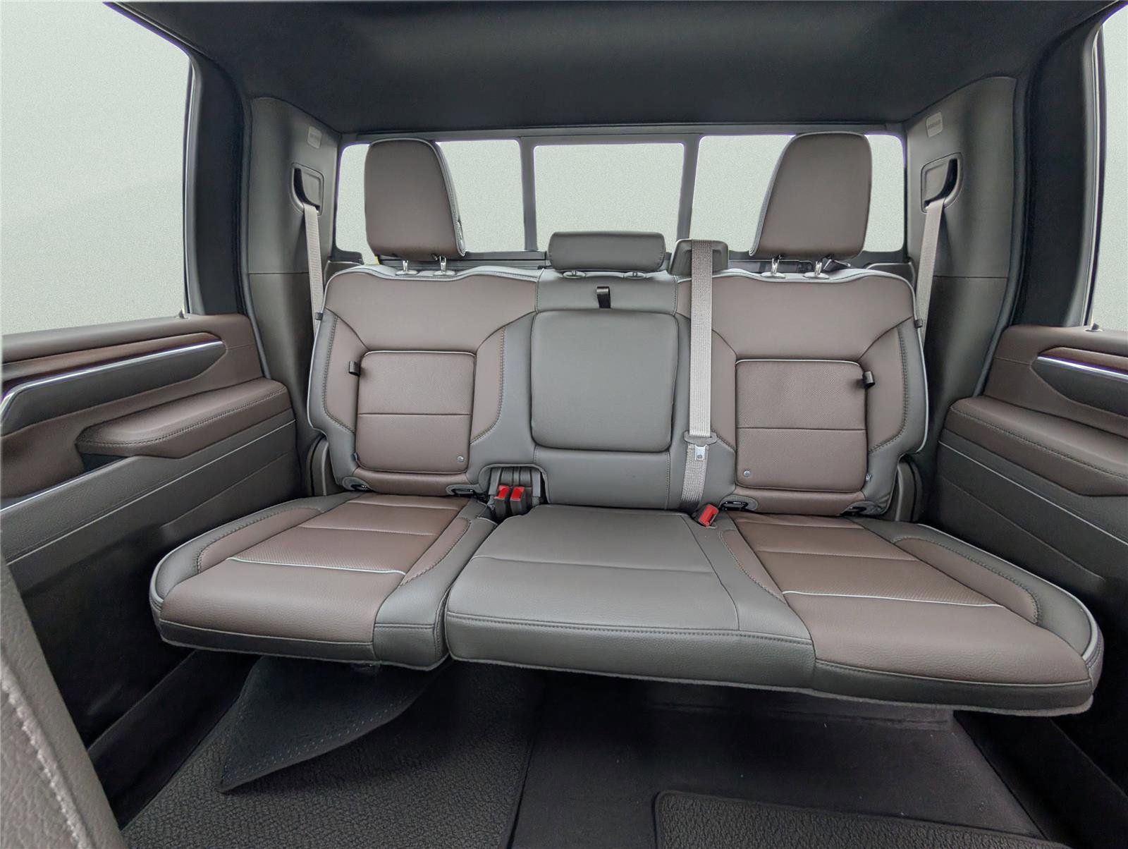 New 2026 GMC Sierra 2500 Denali w/ Denali Reserve Package image 14