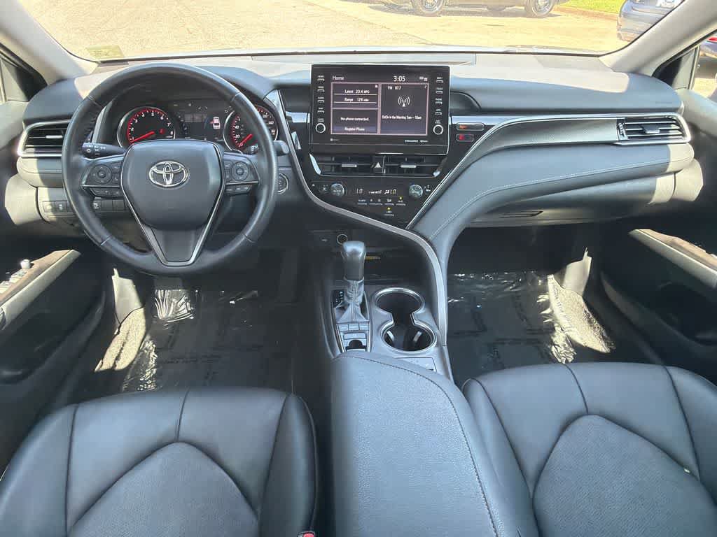 Used 2022 Toyota Camry XSE FWD image 18