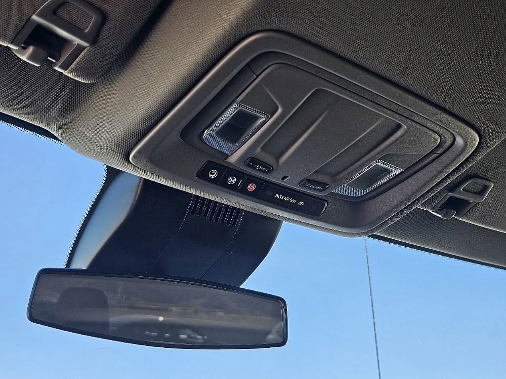 Used 2024 Chevrolet Silverado 1500 Custom image 28