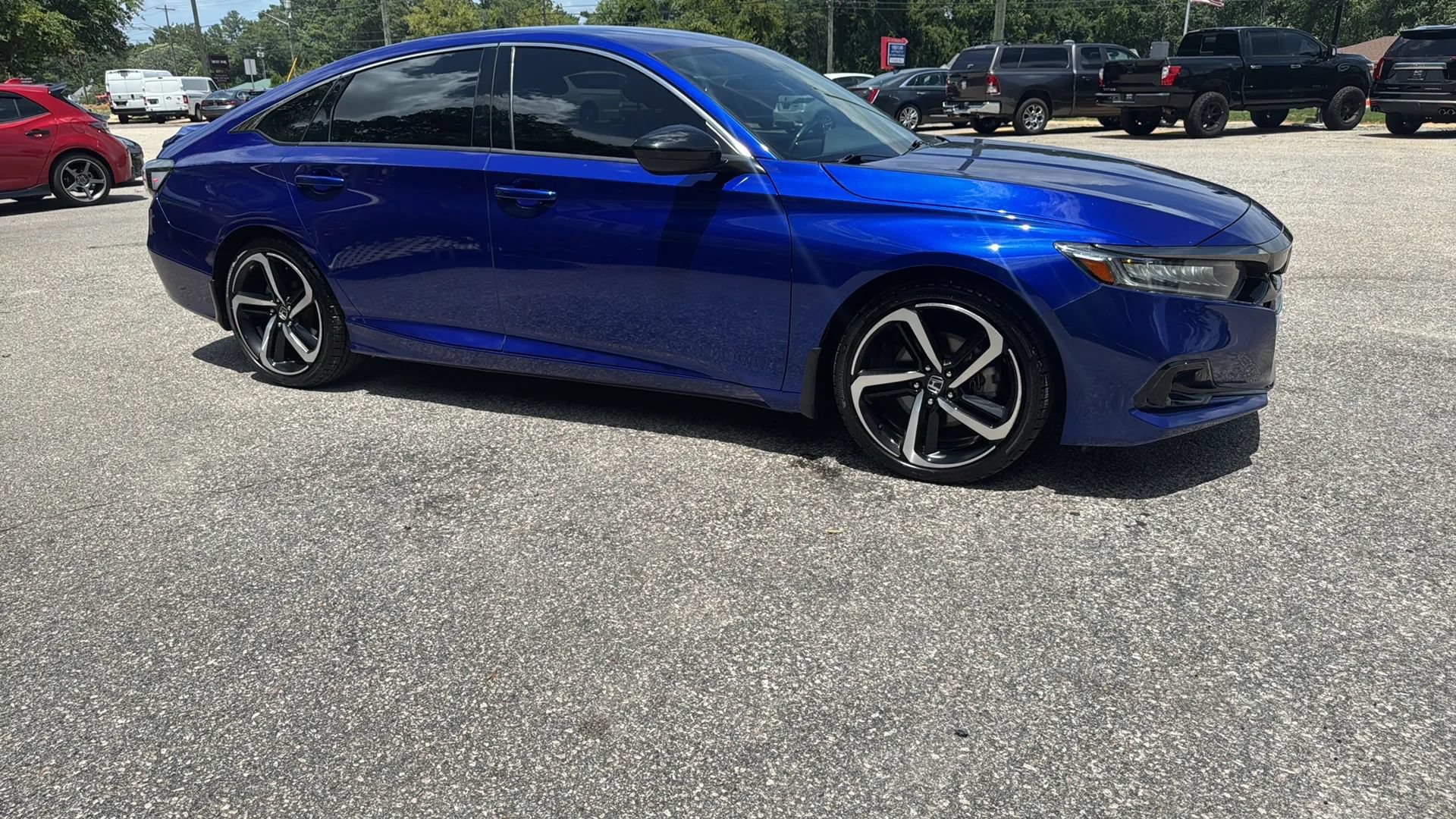 Used 2022 Honda Accord Sport image 2