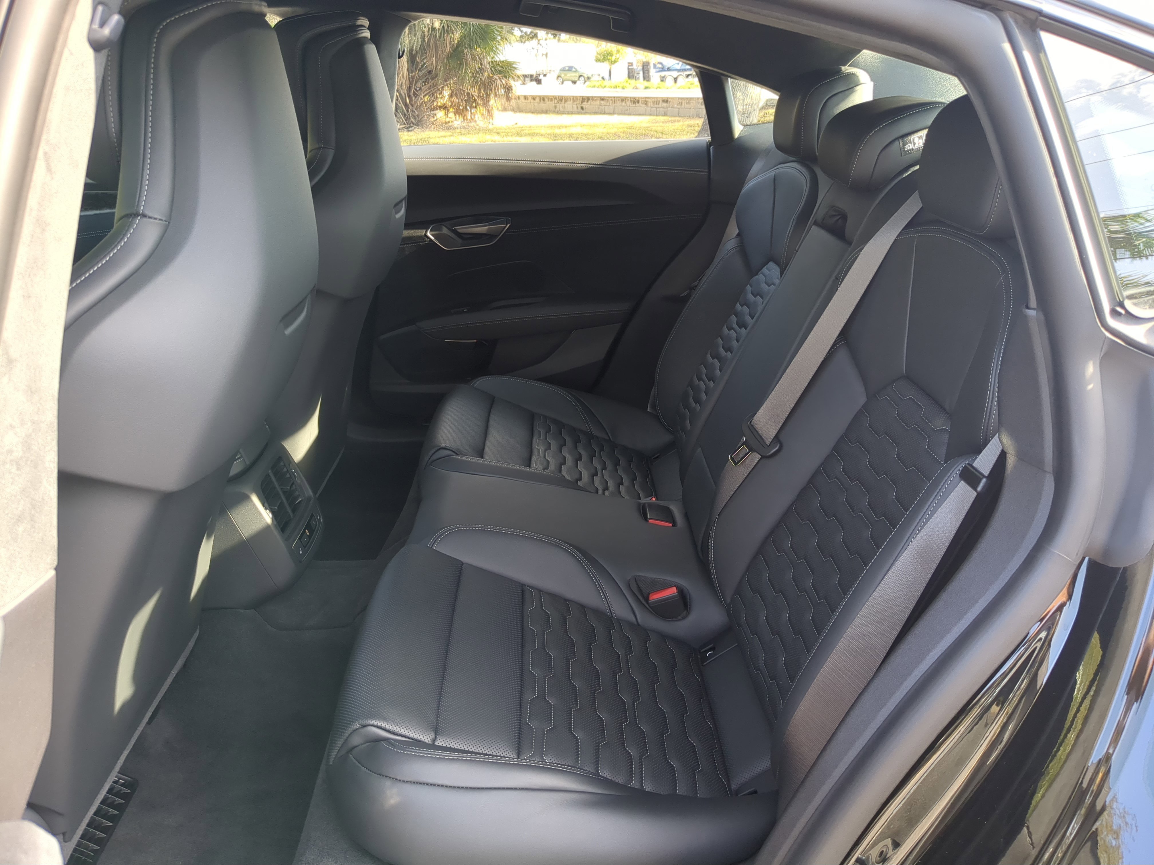 New 2026 Audi RS e-tron GT performance image 17