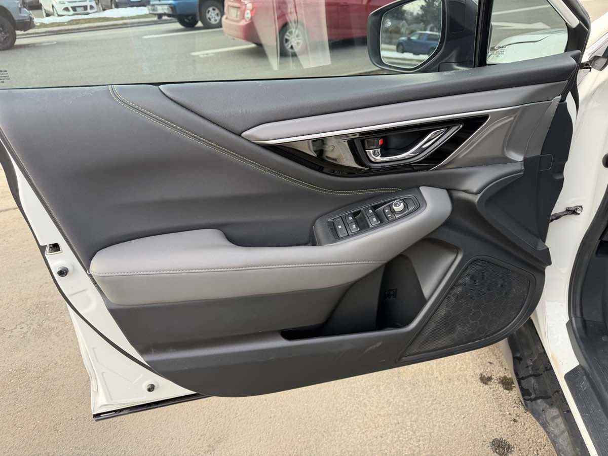 Used 2020 Subaru Outback Onyx Edition XT w/ Popular Package #2 image 11