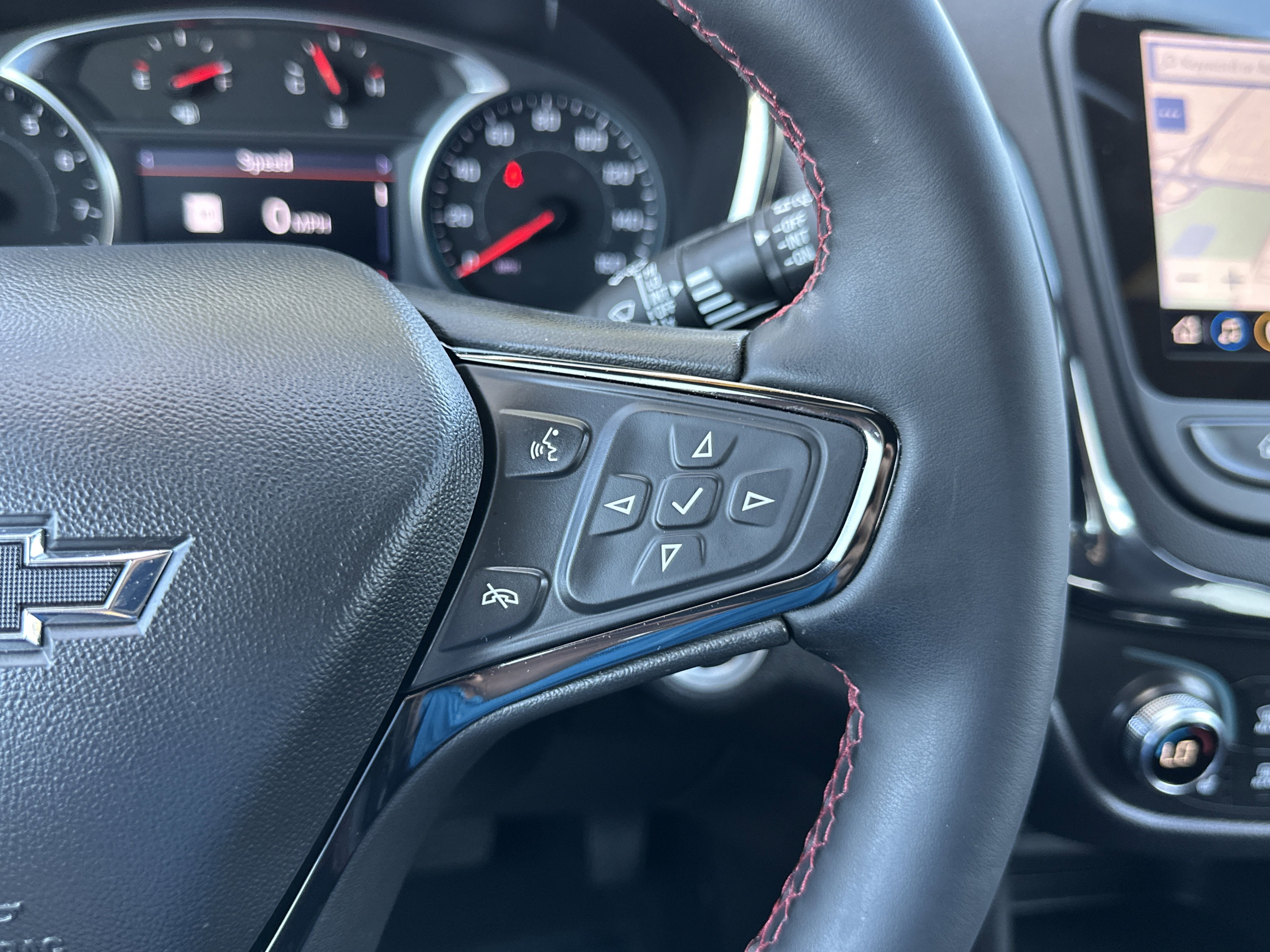 Used 2024 Chevrolet Equinox RS w/ RS Leather Package image 34