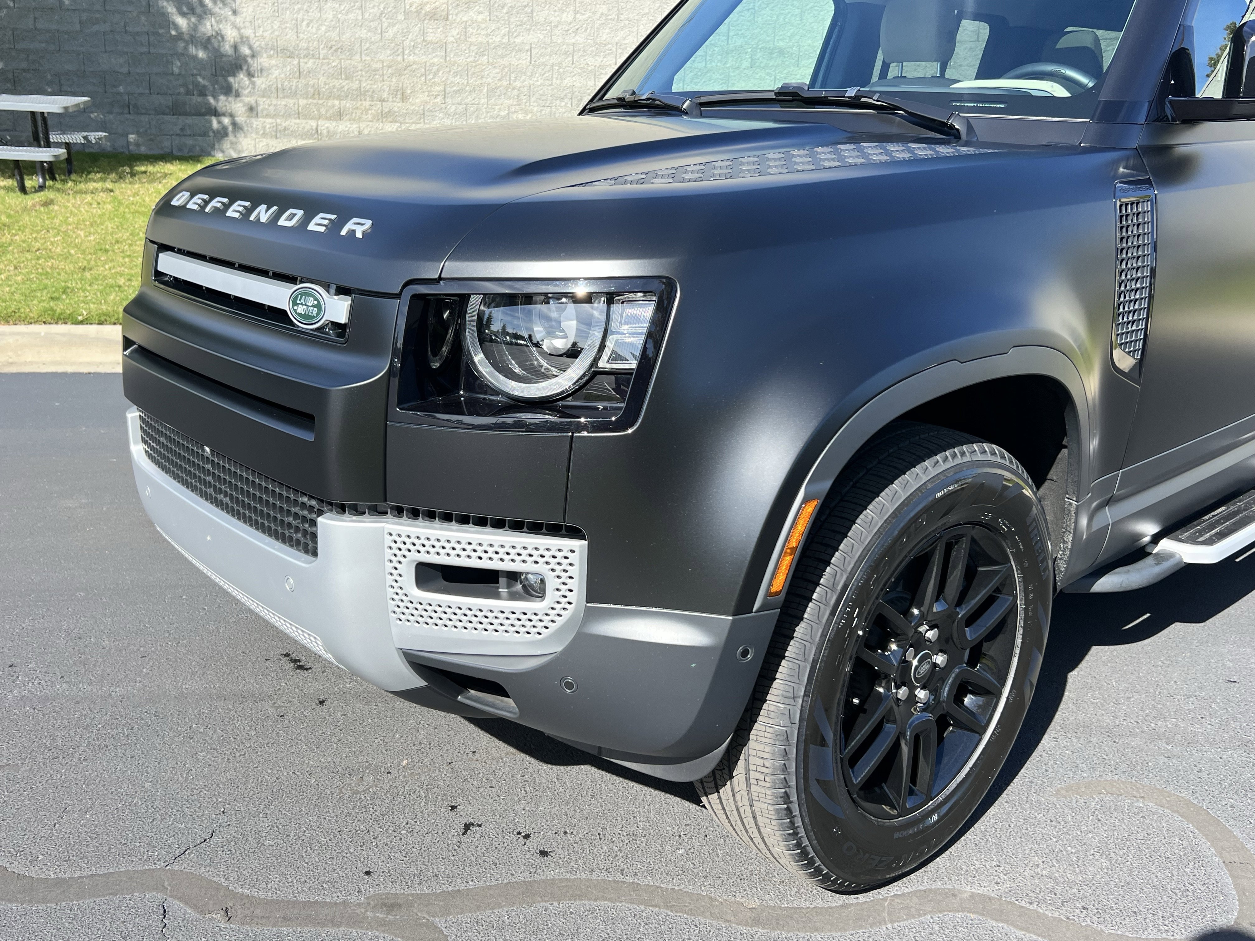 Used 2024 Land Rover Defender 130 S image 11