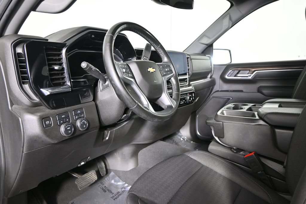 Used 2023 Chevrolet Silverado 1500 LT AWD/4WD image 22