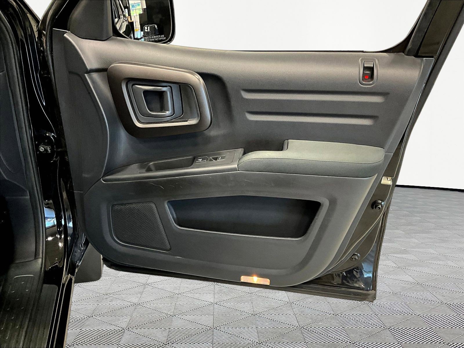 Used 2013 Honda Ridgeline Sport image 28