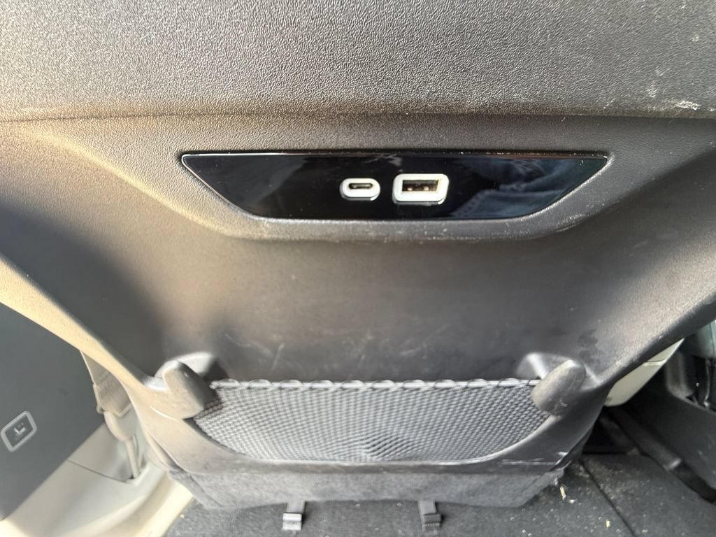 Used 2024 Chrysler Pacifica Touring-L FWD image 36