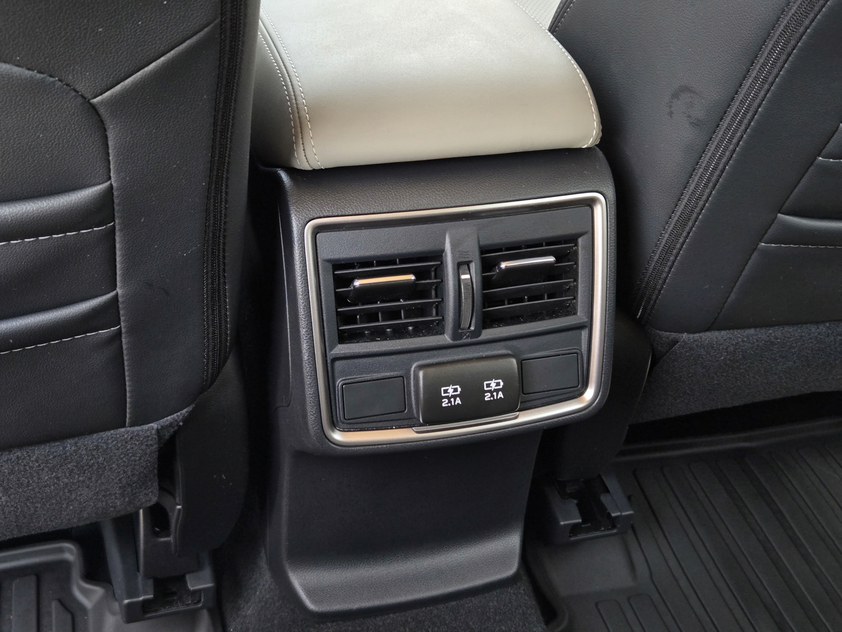 Used 2024 Subaru Forester Limited w/ Pop Package 2 AWD/4WD image 29