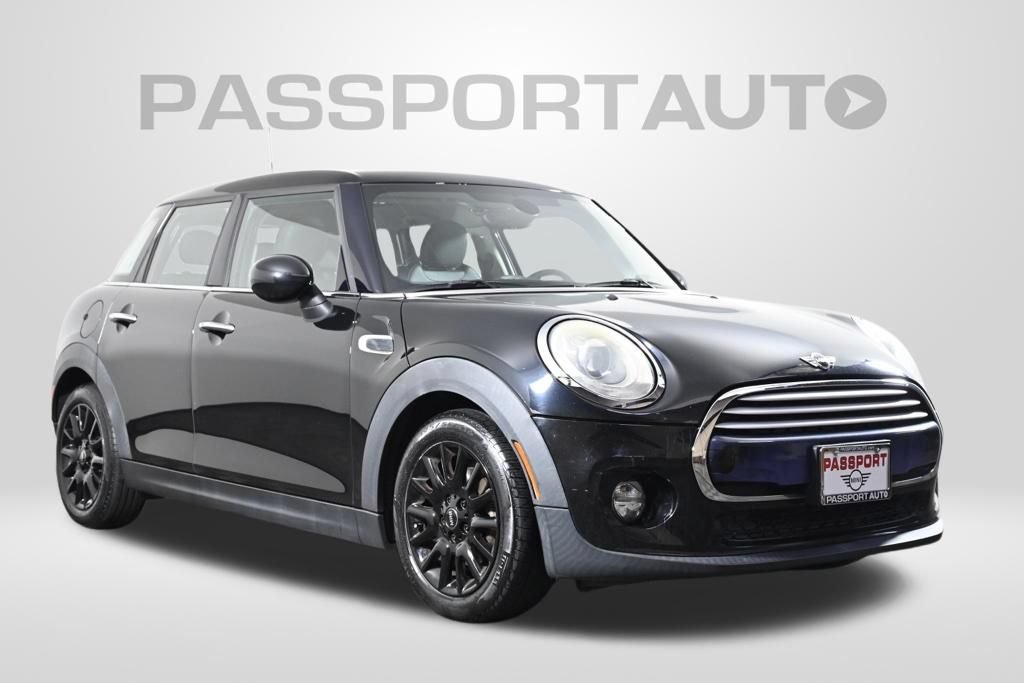 Used 2015 MINI Cooper 4-Door Hardtop FWD image 3