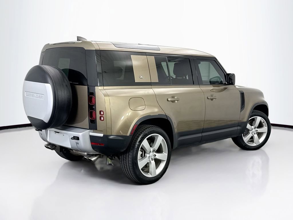 Certified 2024 Land Rover Defender 110 SE image 5
